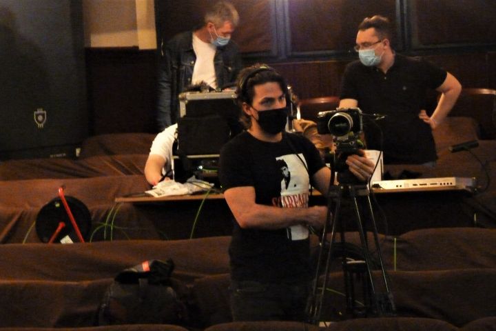 Kamerák erdejében Peer Gynt