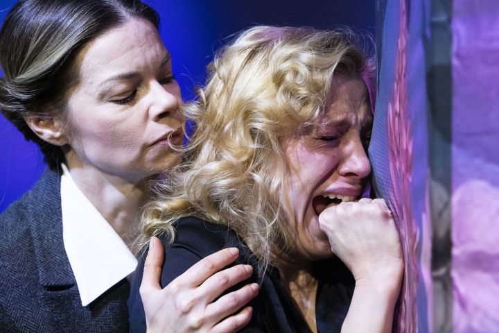 Szervét Tibor rendezésében mutatták be a Három nővért Nyíregyházán