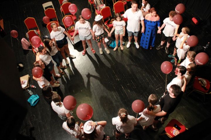 SzínHázVilág táborunk első turnusa: „Olyan jó volt, hogy jövőre is jövök!”