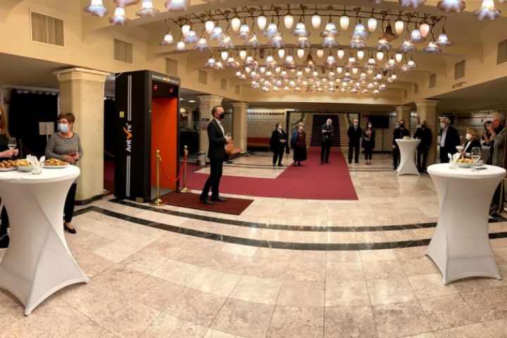 Biztonságos bemutató a Veszprémi Petőfi Színházban