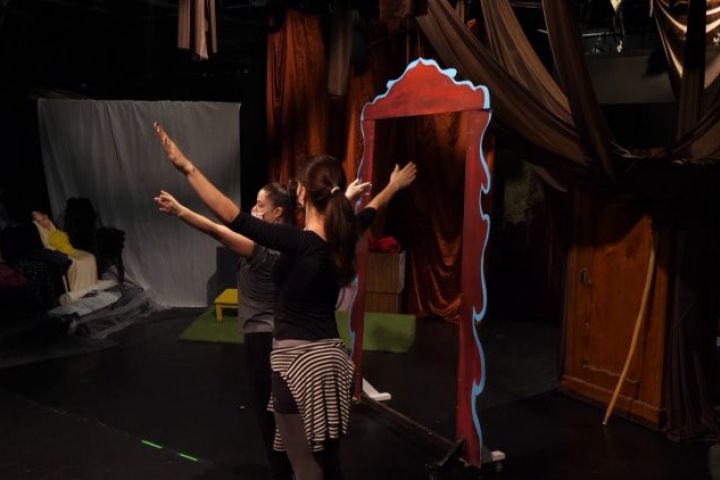 A fából faragott királyfi – Bartók Béla és Balázs Béla táncjátéka nyomán készül a mese