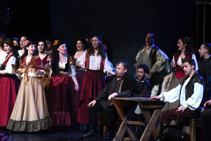 Vagy együtt élünk, vagy együtt halunk