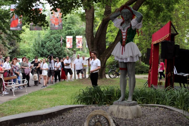 Operettpezsgés a IV. Veszprémi Rátonyi Róbert Operettfesztivál második napján