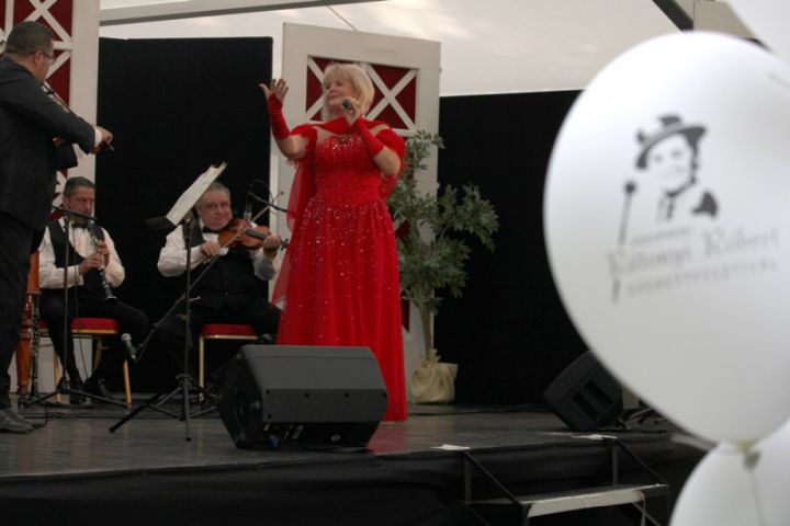 Operettpezsgés a IV. Veszprémi Rátonyi Róbert Operettfesztivál második napján