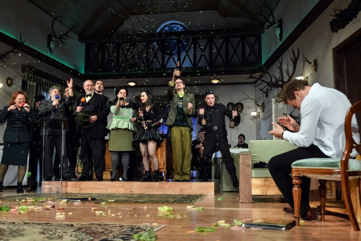 Miskolcé a legjobb előadás és a legjobb férfi főszereplő díja a Városmajori  Színházi Szemlén!