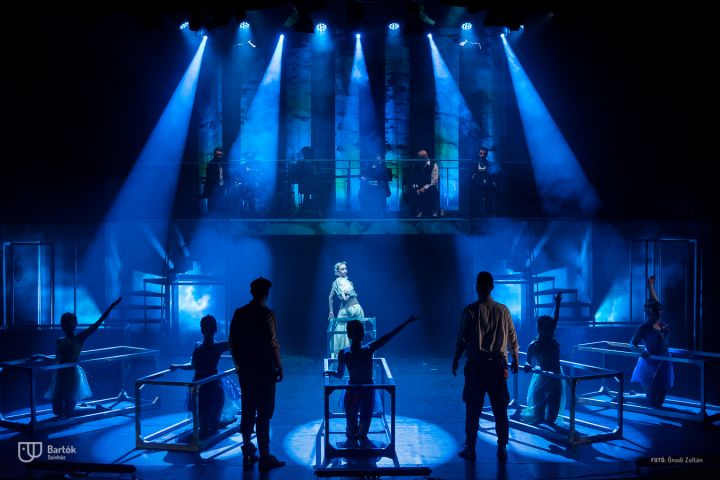 János vitéz Dunaújvárosban