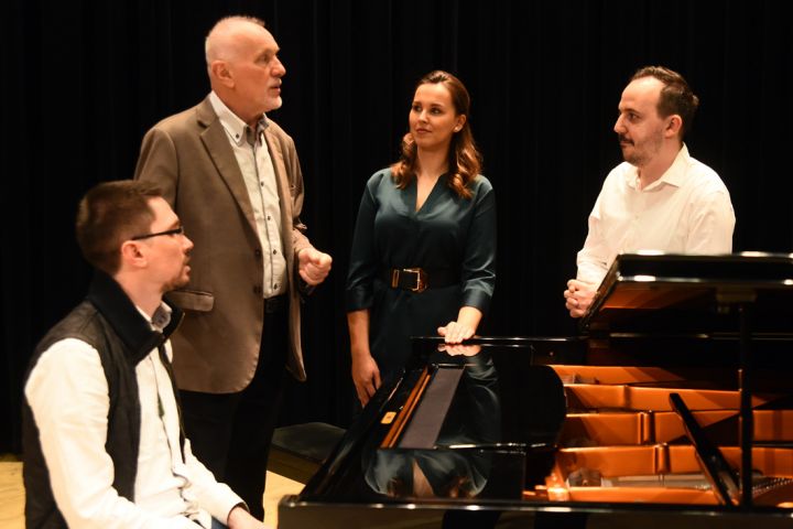 Újabb operakoncert a Csokonai Facebook oldalán