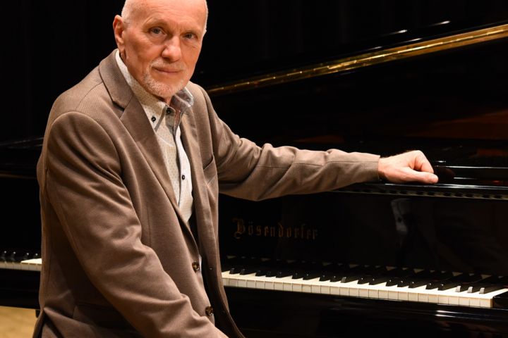 Újabb operakoncert a Csokonai Facebook oldalán