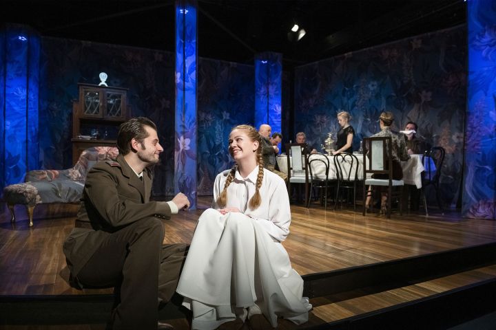 Szervét Tibor rendezésében mutatták be a Három nővért Nyíregyházán