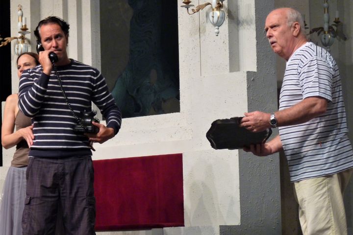 Egy másik sorsdöntő telefonhívás a darabban