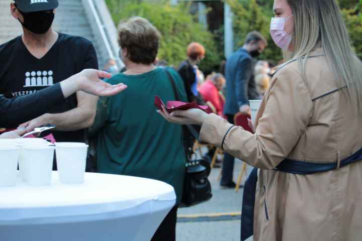Operettgálával köszönték meg a Hősök munkáját