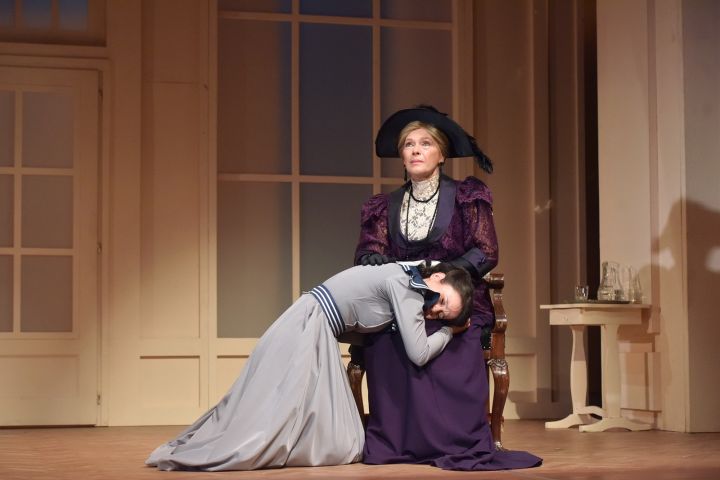 Október 9-én jön A nagymama