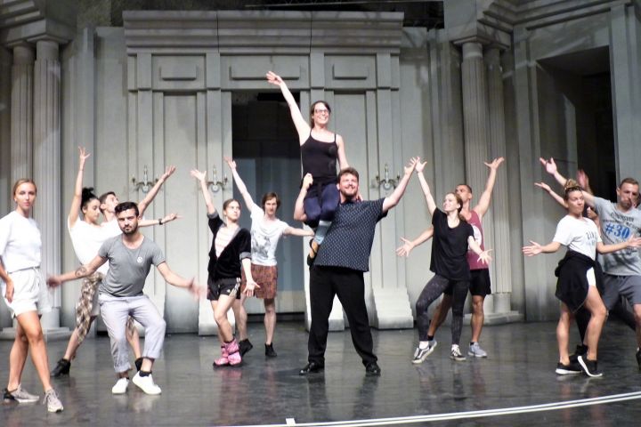 Peller Károly és Kisfaludy Zsófia jeleneteit kollégáik is megtapsolták a próbán