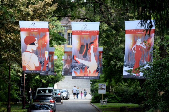 Ajándék Veszprémnek és az idelátogatóknak