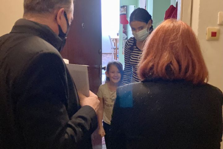 „Jót tenni jó Veszprémben!”: Angyalbérlettel leptünk meg három veszprémi családot