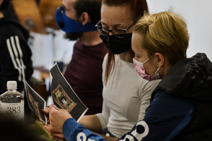 Nem áll le az élet Miskolcon! – a teátrum újabb két próbafolyamatba  kezdett