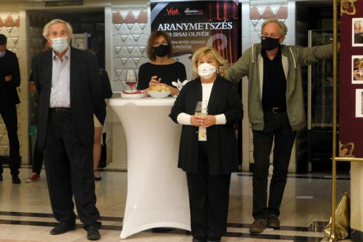 Biztonságos bemutató a Veszprémi Petőfi Színházban