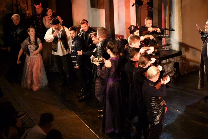 Vastaps Esztergomban