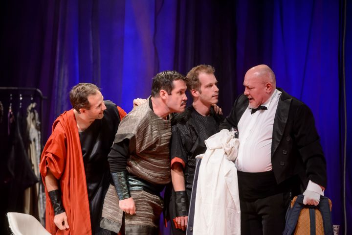 Téboly vagy normalitás?